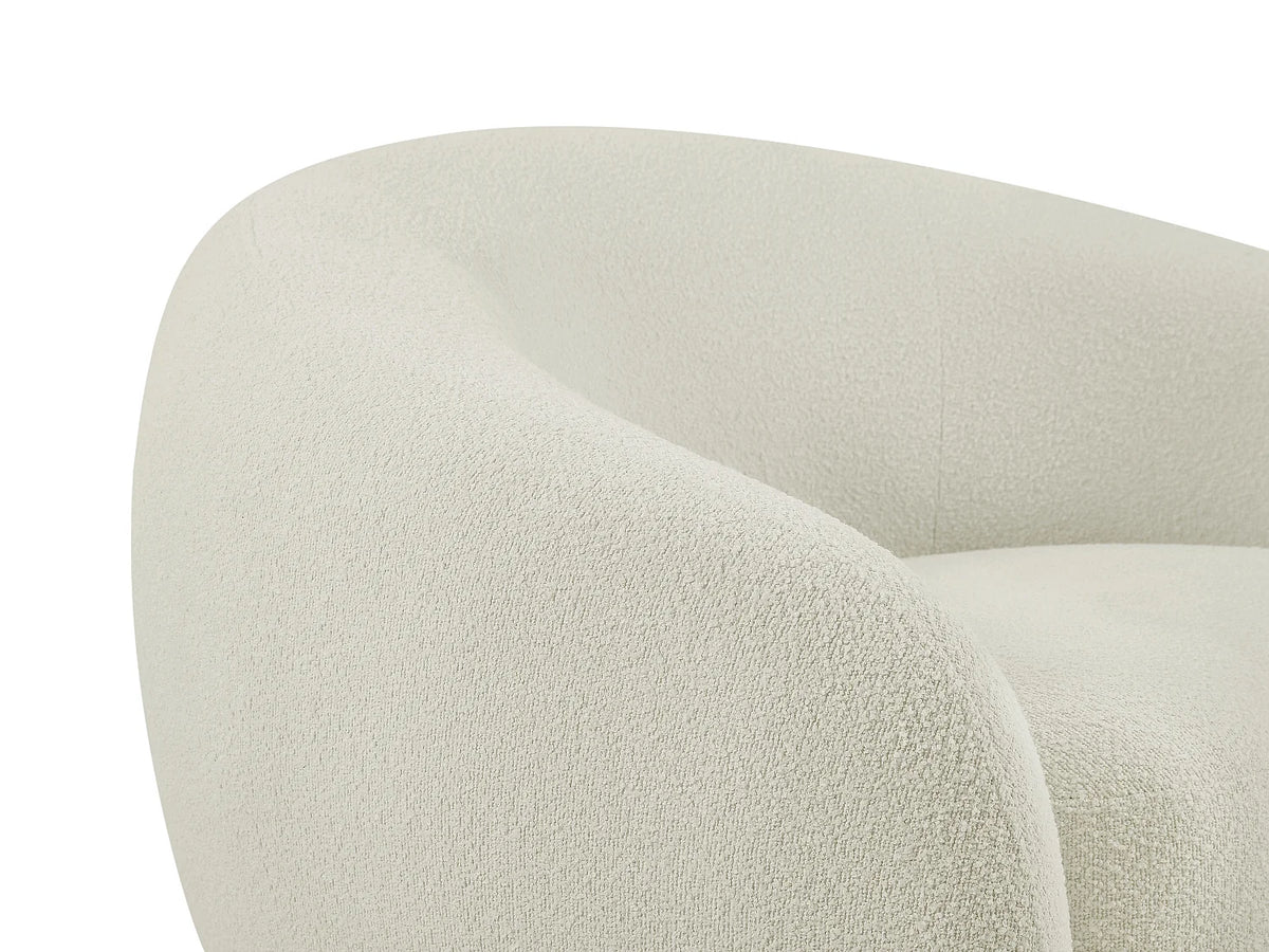 Fauteuil Japandi enveloppant en bouclette blanc ivoire avec pieds en bois - Bovana