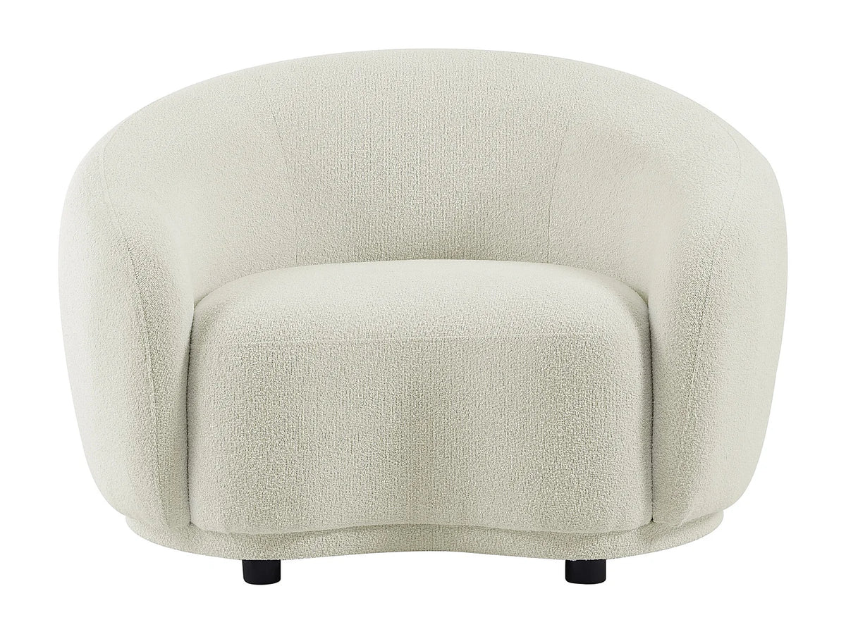 Fauteuil Japandi enveloppant en bouclette blanc ivoire avec pieds en bois - Bovana