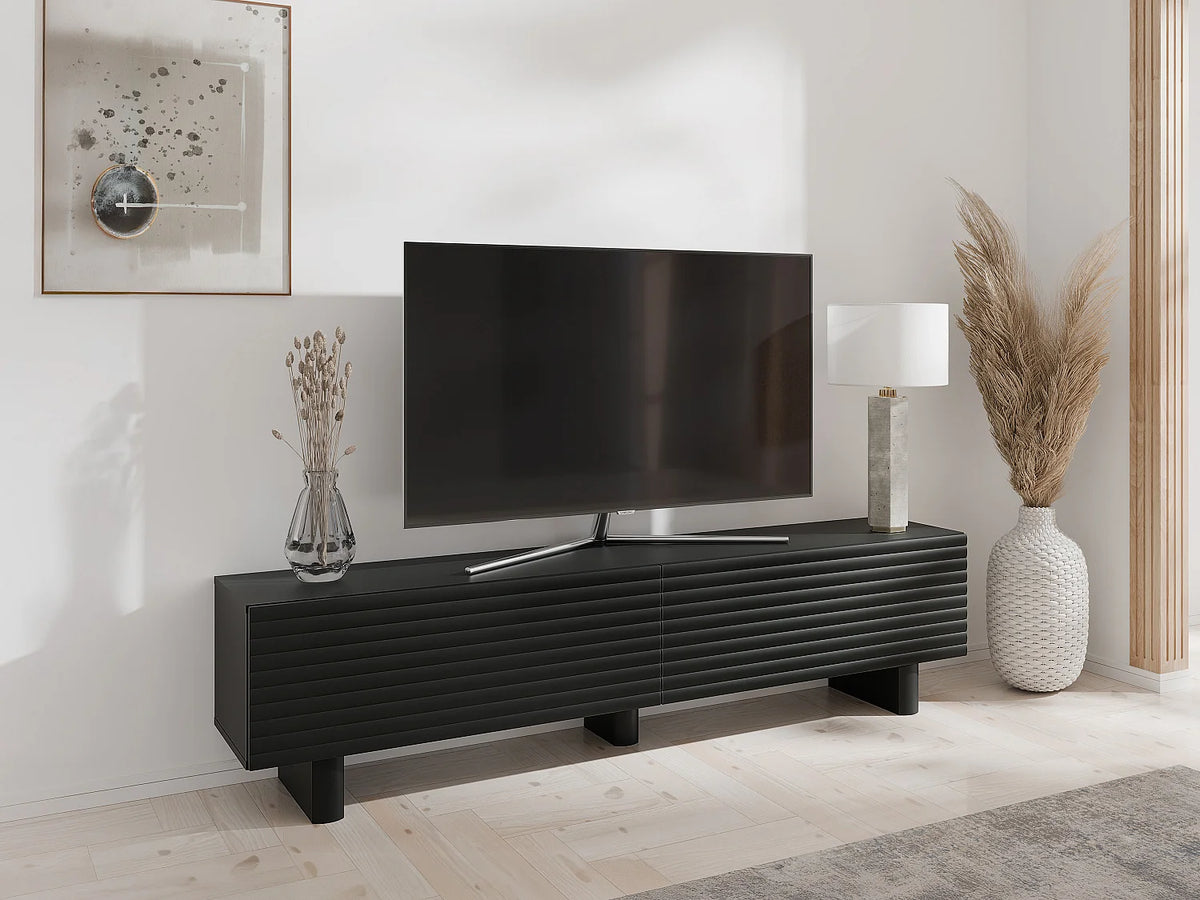 Meuble TV Japandi 2 portes façade rainurée en MDF noir 180 x 46,1 cm - Ludima