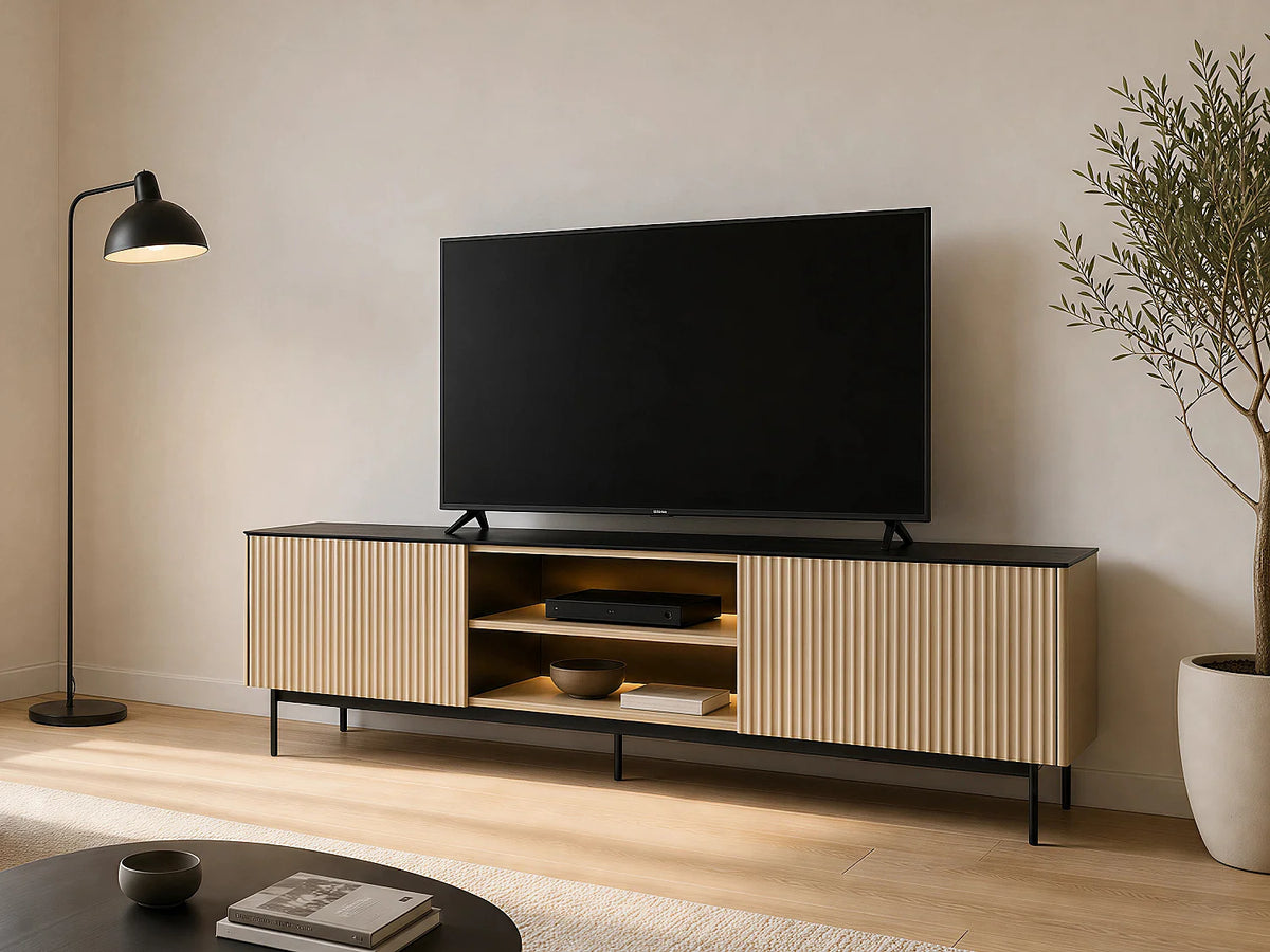 Meuble TV Japandi 2 portes et niches LED en MDF et verre fumé naturel et noir 180 x 57 cm - Sayera