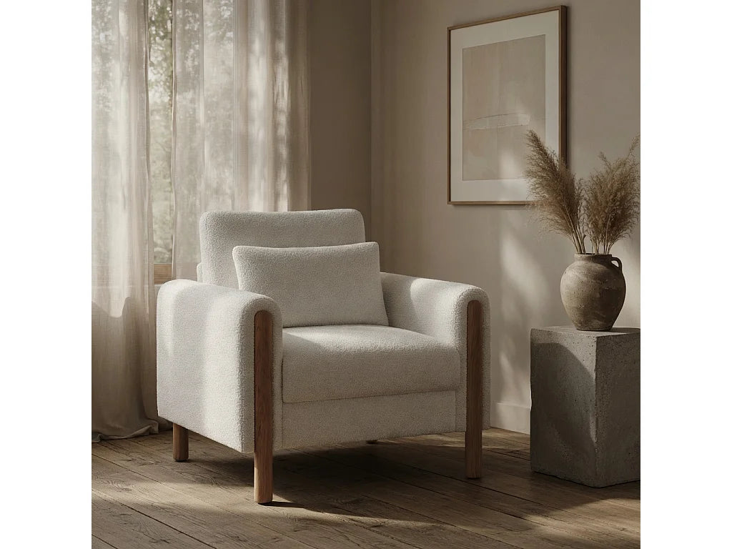 Fauteuil Japandi en bois massif et velours teddy blanc