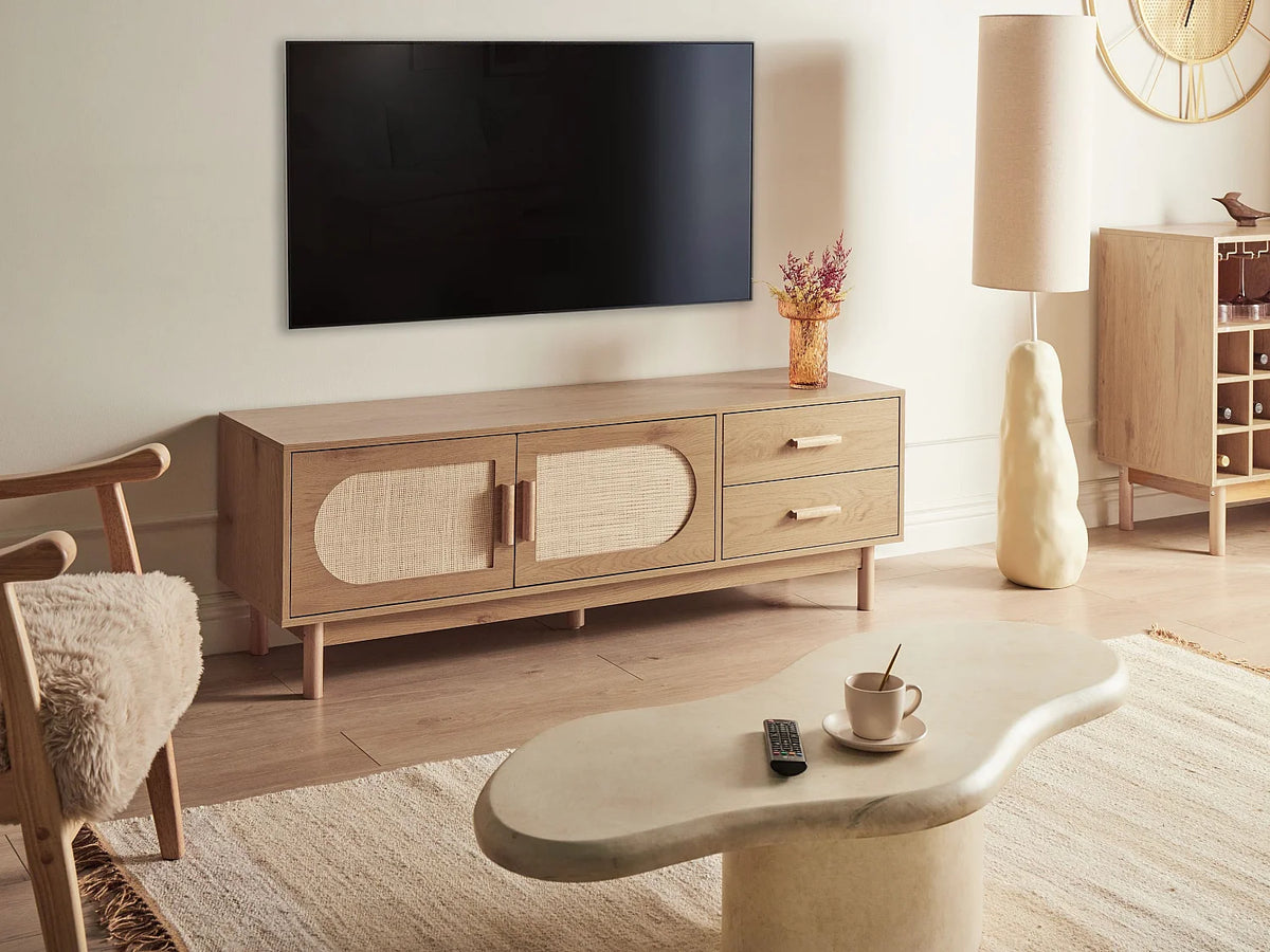 Meuble TV Japandi 2 portes et 2 tiroirs façades en rotin marron clair 150 x 50 cm - Costello