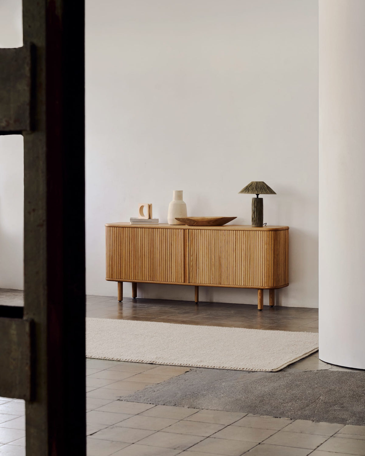 Buffet Japandi 2 portes en placage de frêne finition naturelle 180 x 75 cm - Mailen