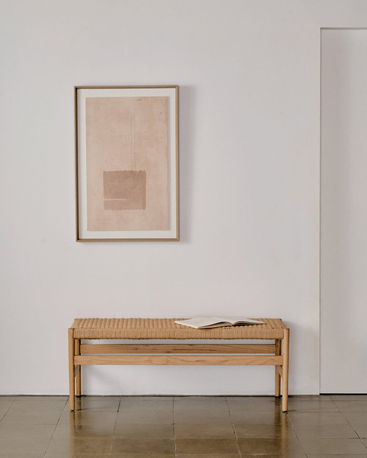 Banc Japandi en chêne massif finition naturelle et assise en corde 120 cm - Zaide