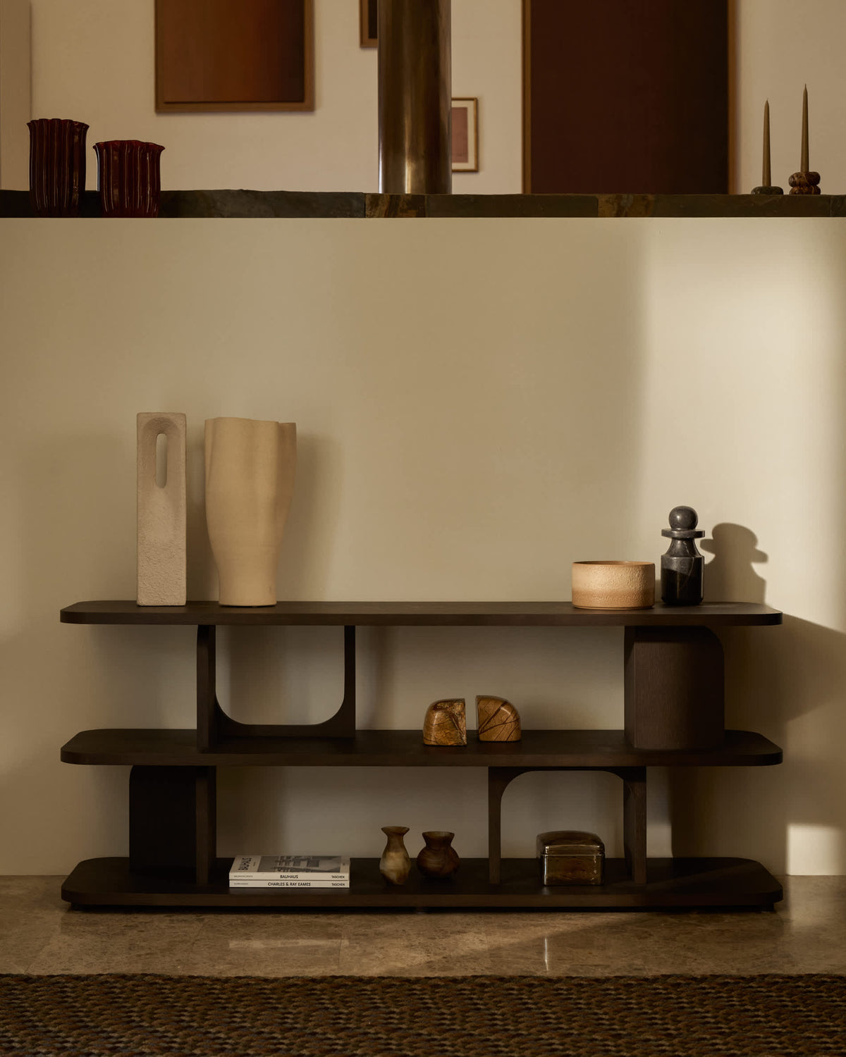 Étagère Japandi en placage de chêne finition ébonisée 160 x 65 cm - Aduma