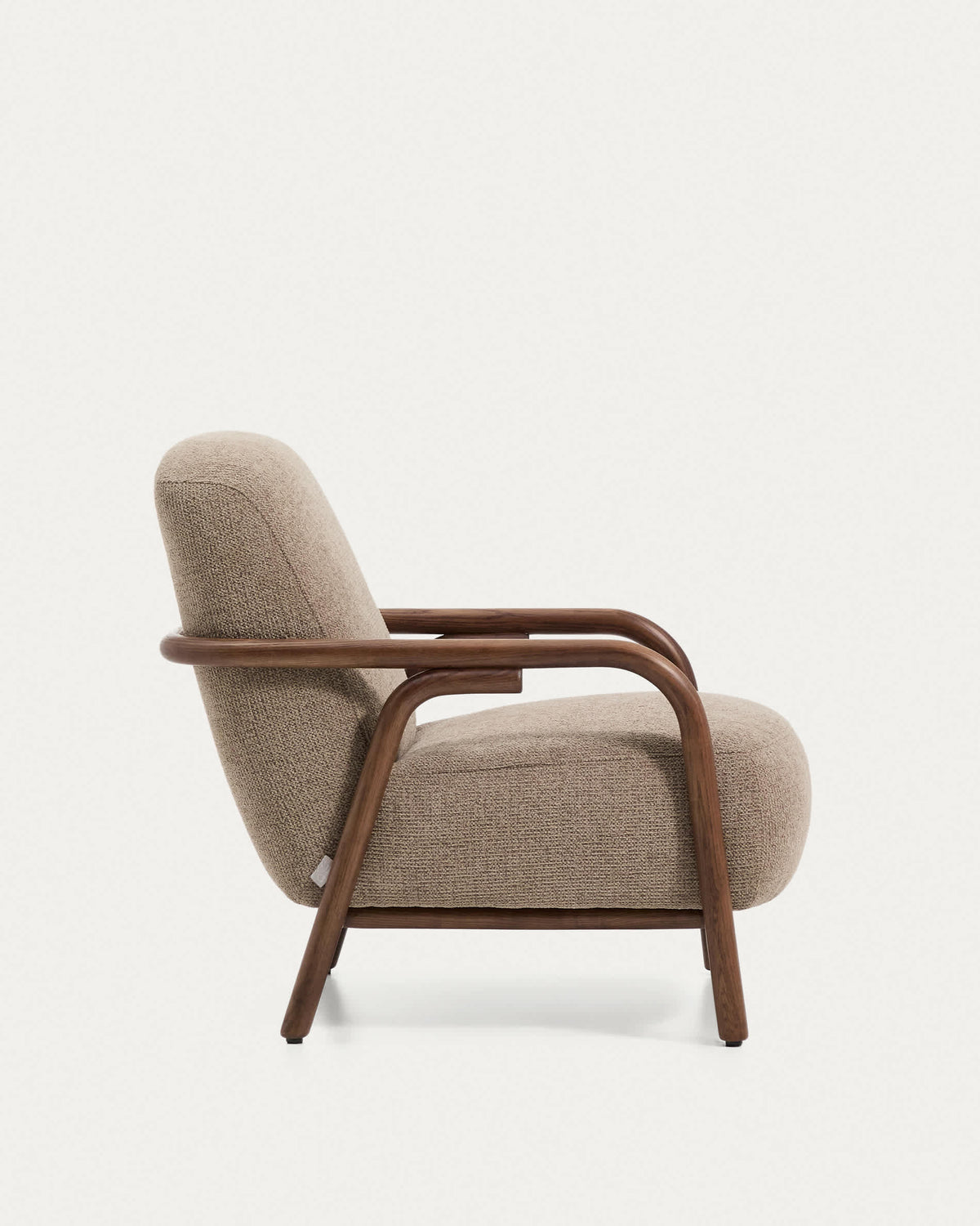 Fauteuil Japandi en tissu chenille taupe et bois de frêne avec finition ton noyer - Sylo