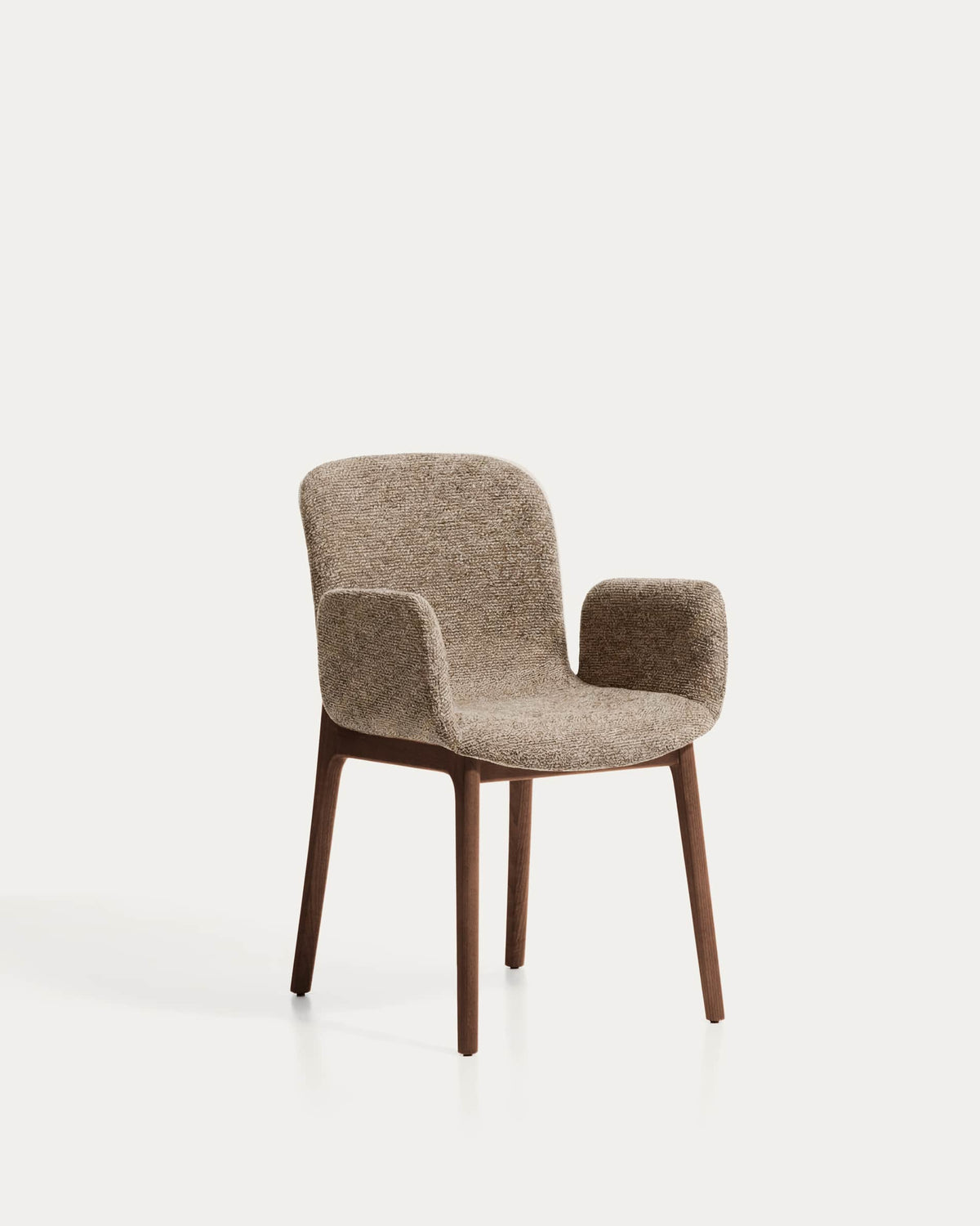 Chaise Japandi avec accoudoirs en chenille marron et pieds en bois de chêne finition noyer - Elnor