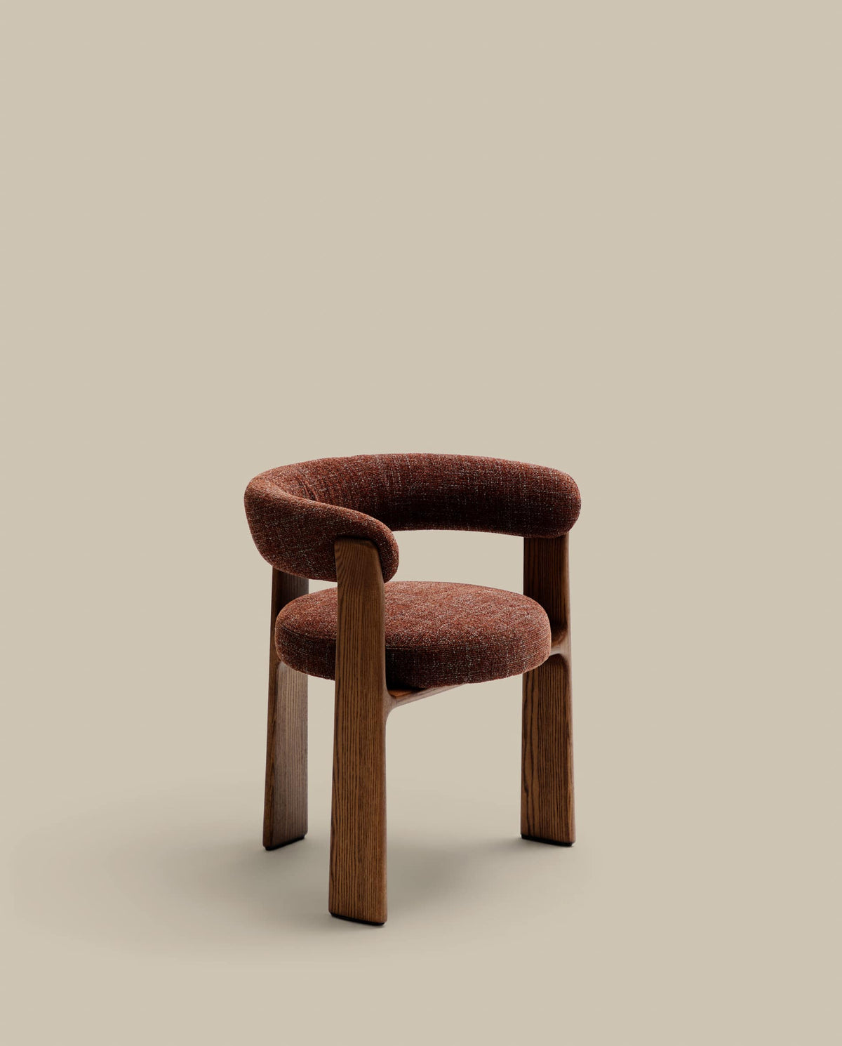 Chaise Japandi à 3 pieds en tissu chenille marron et bois de frêne finition noyer - Granite