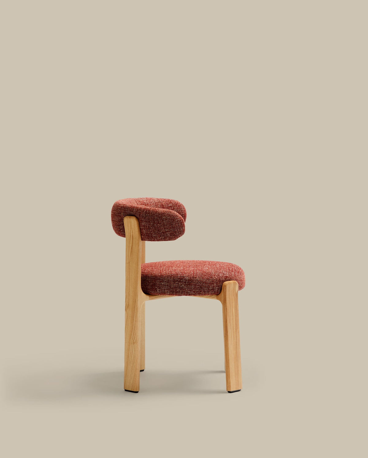 Chaise Japandi en tissu chenille terracotta et bois de frêne finition ton naturel - Granite