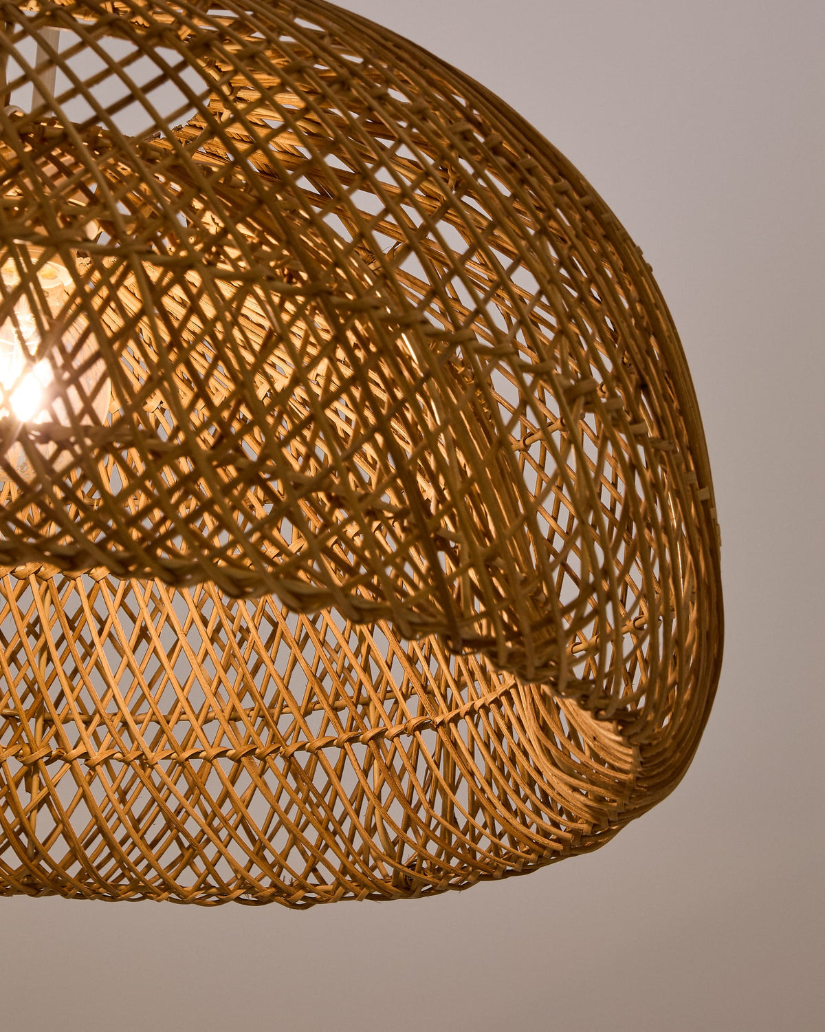 Abat-jour pour suspension Japandi en rotin avec finition ton naturel Ø 60 cm - Isora