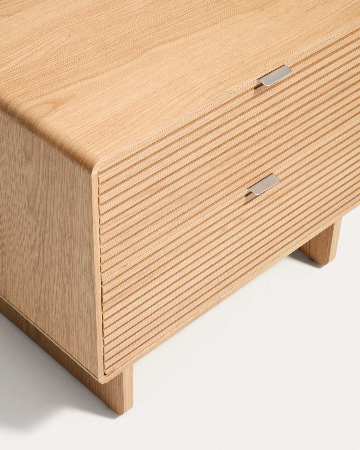 Table de nuit Japandi 2 tiroirs en placage de chêne finition naturelle 60 x 52 cm - Norlen
