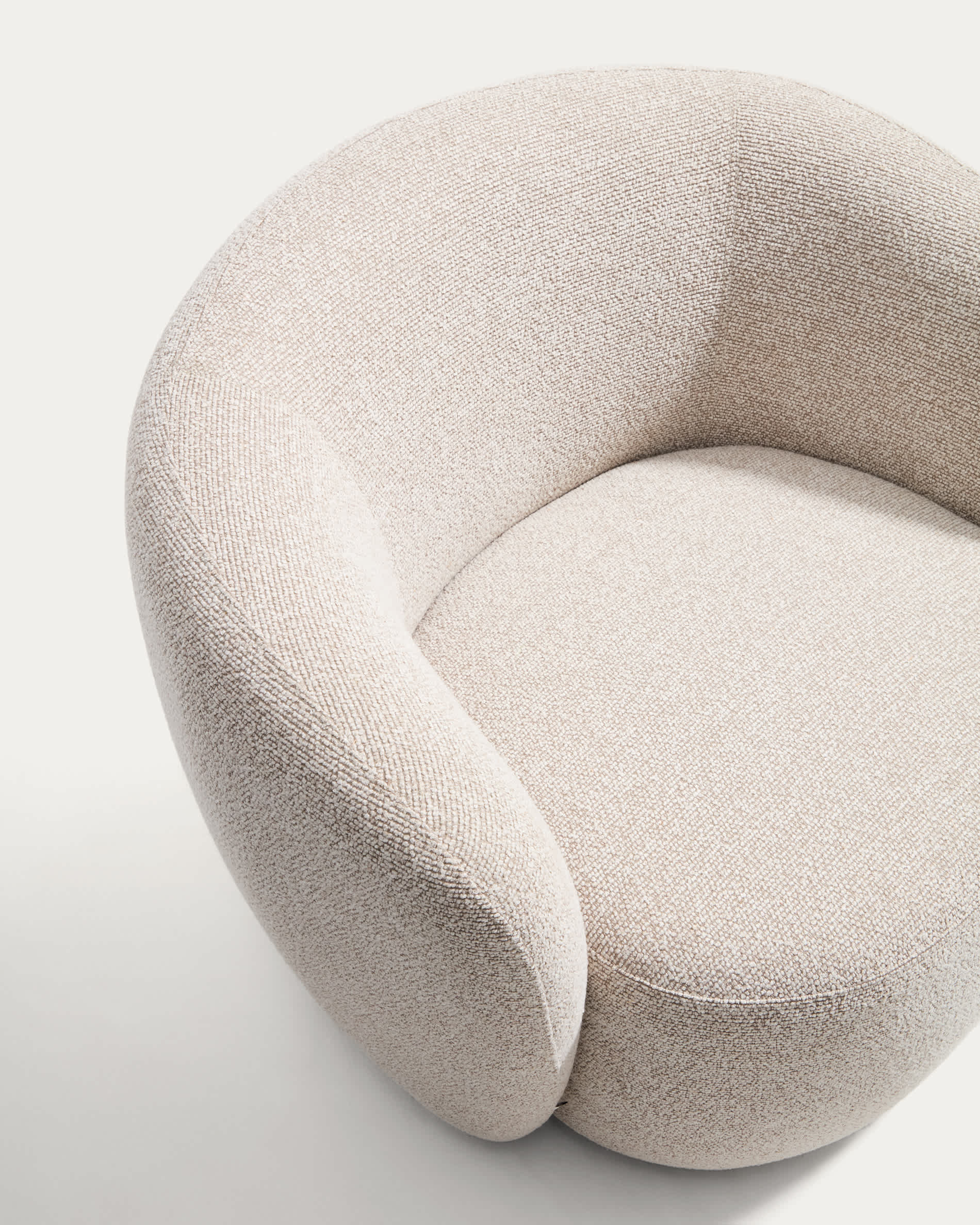Fauteuil pivotant Japandi en micro bouclé beige - Odenia