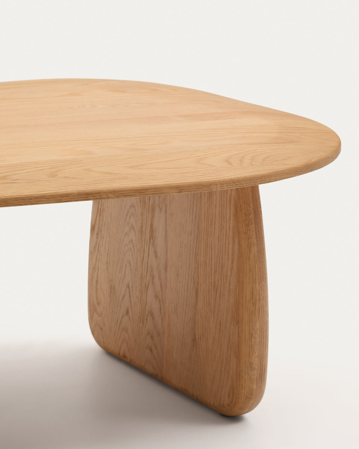 Table auxiliaire Japandi en bois de chêne finition naturelle 71 x 70 cm - Pirita