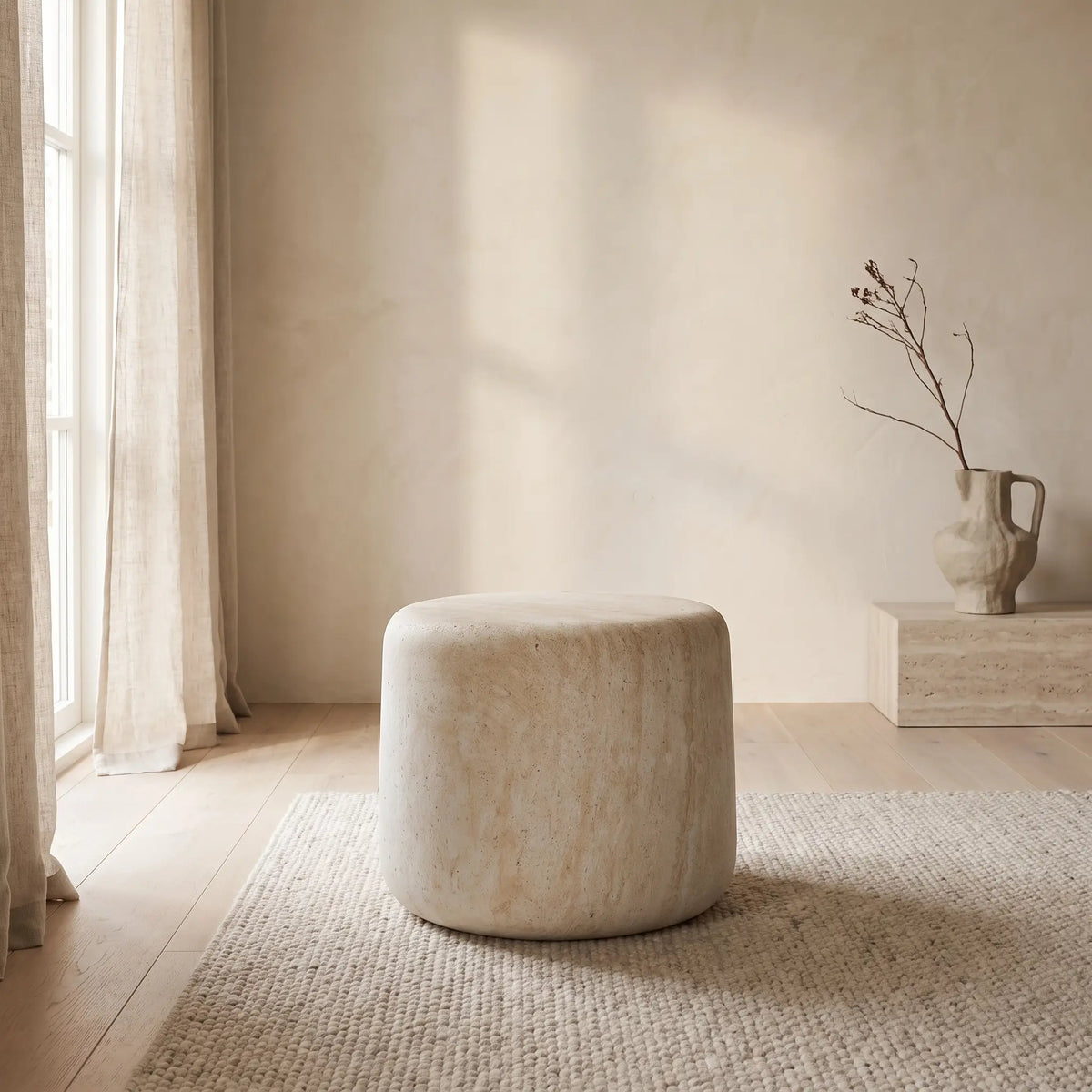 Table d'appoint Japandi en ciment avec finition effet travertin Ø 60 cm - Drasi