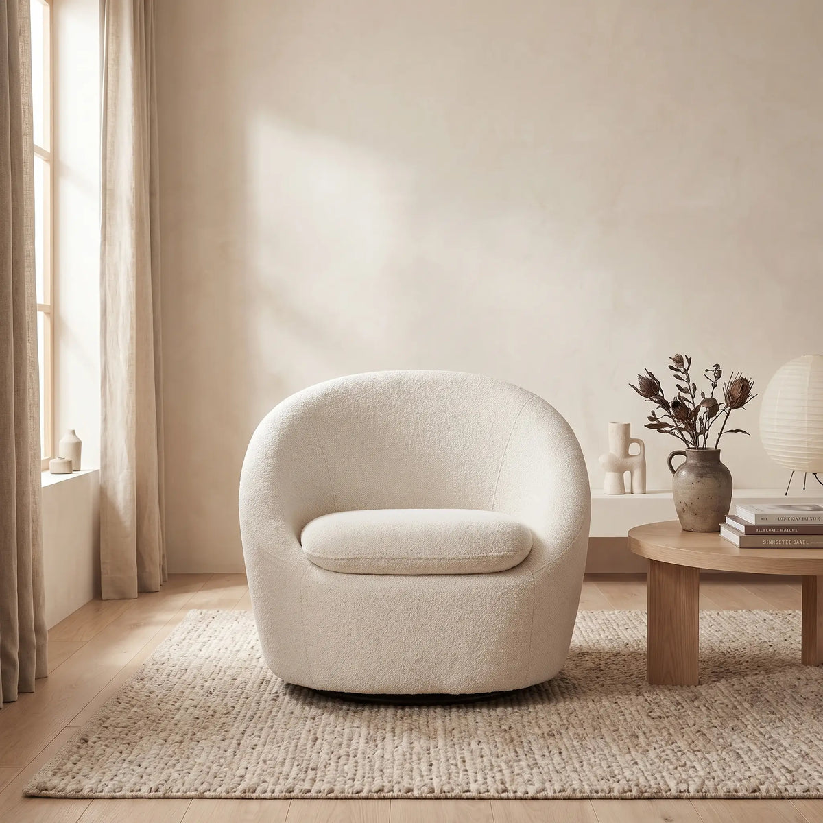 Fauteuil Japandi pivotant rond en tissu écru - Cosy