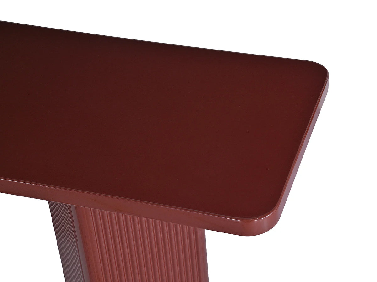 Console Japandi à pieds asymétriques cannelés en MDF laqué bordeaux 120 x 76 cm - Kaveline