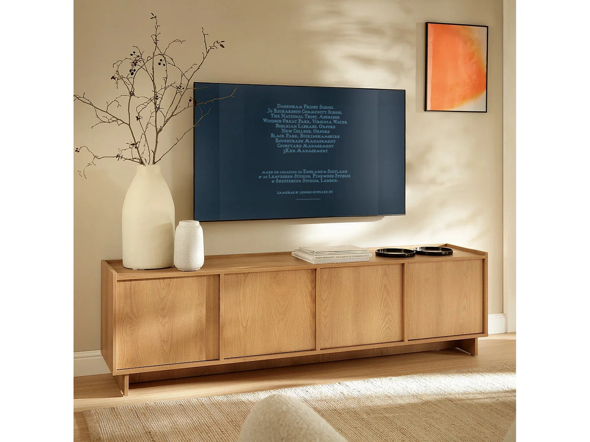 Meuble TV Japandi 4 portes push to open en stratifié chêne caramel 195 x 55 cm - Suna