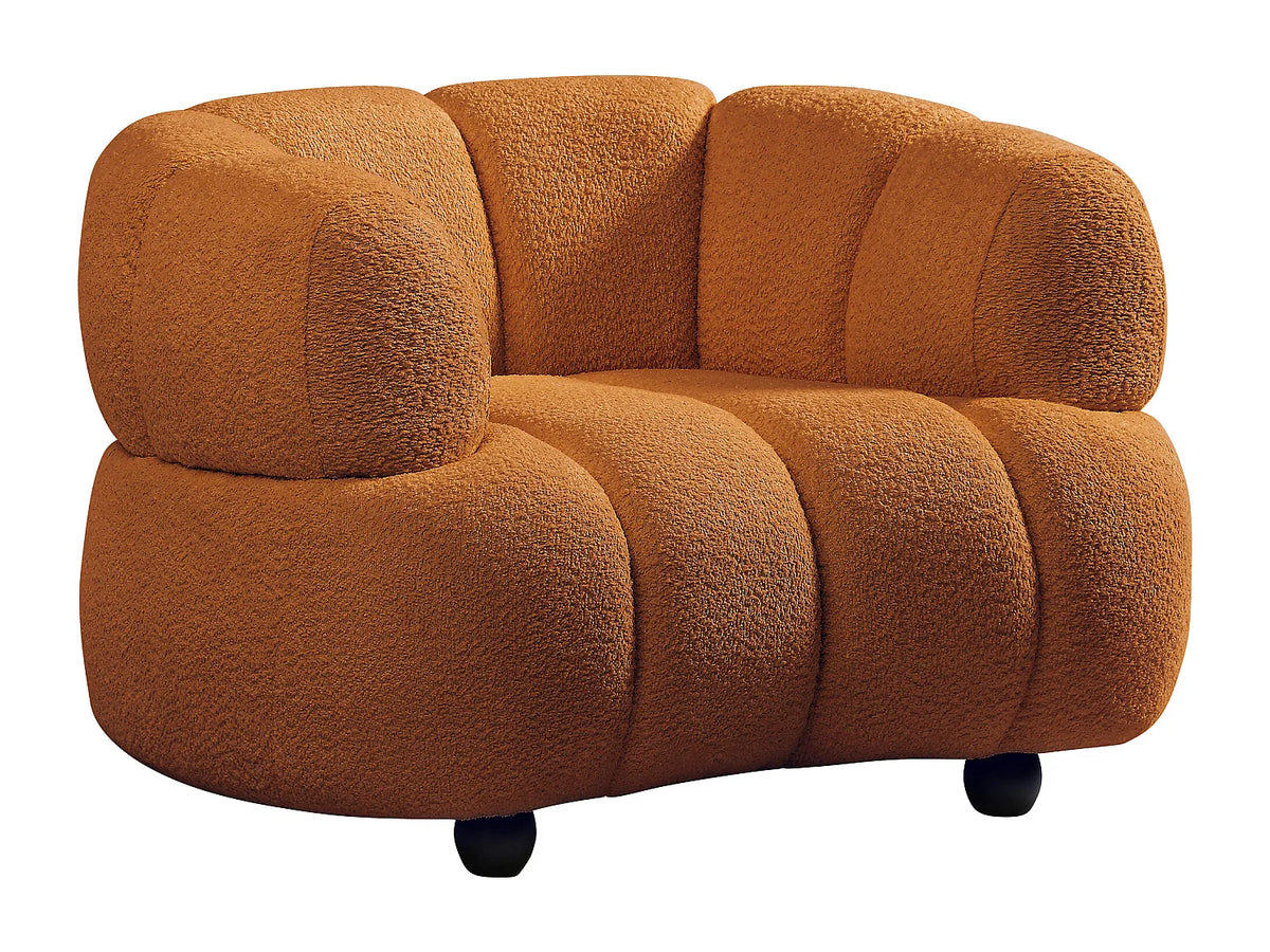 Fauteuil Japandi matelassé en bouclette terracotta avec pieds en bois - Coliani