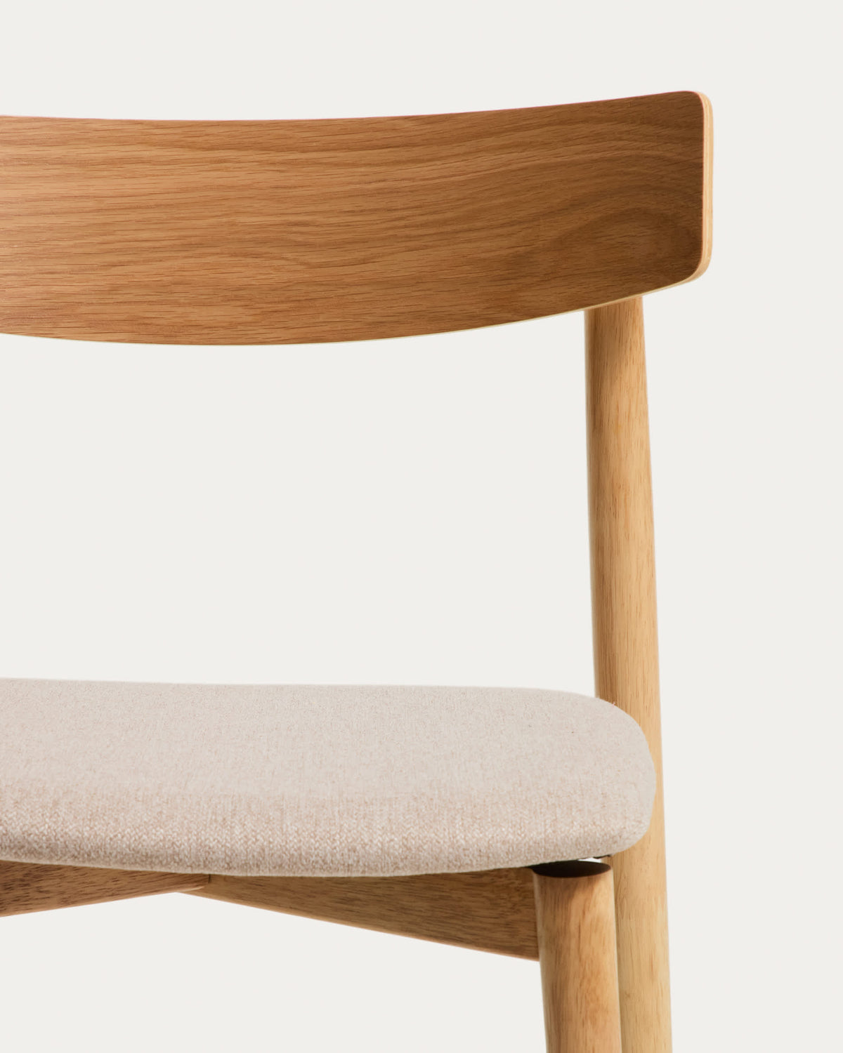 Chaise Japandi en placage de chêne avec finition ton naturel et chenille beige - Evera