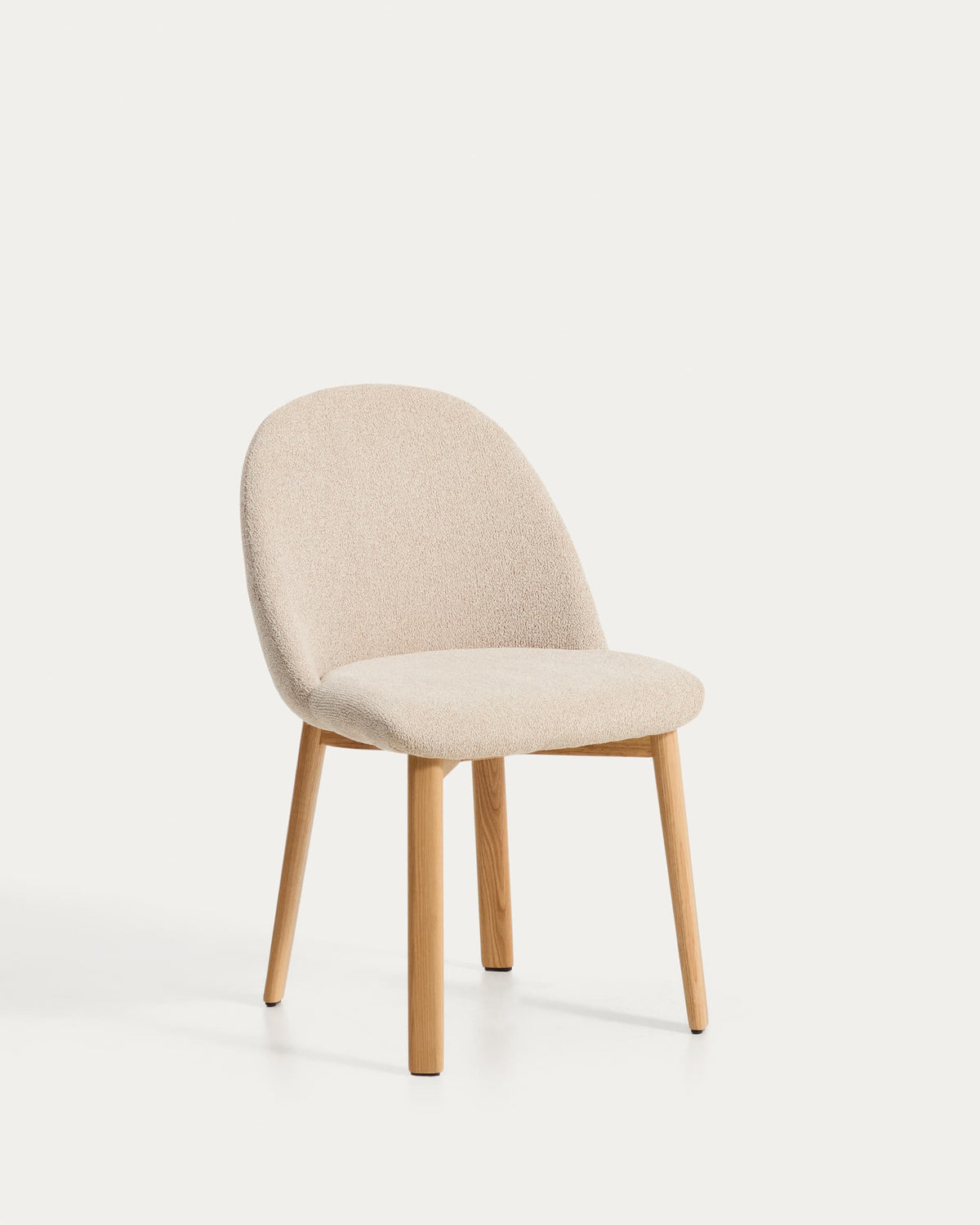 Chaise Japandi en chenille beige et pieds en bois de frêne avec finition ton naturel - Meila