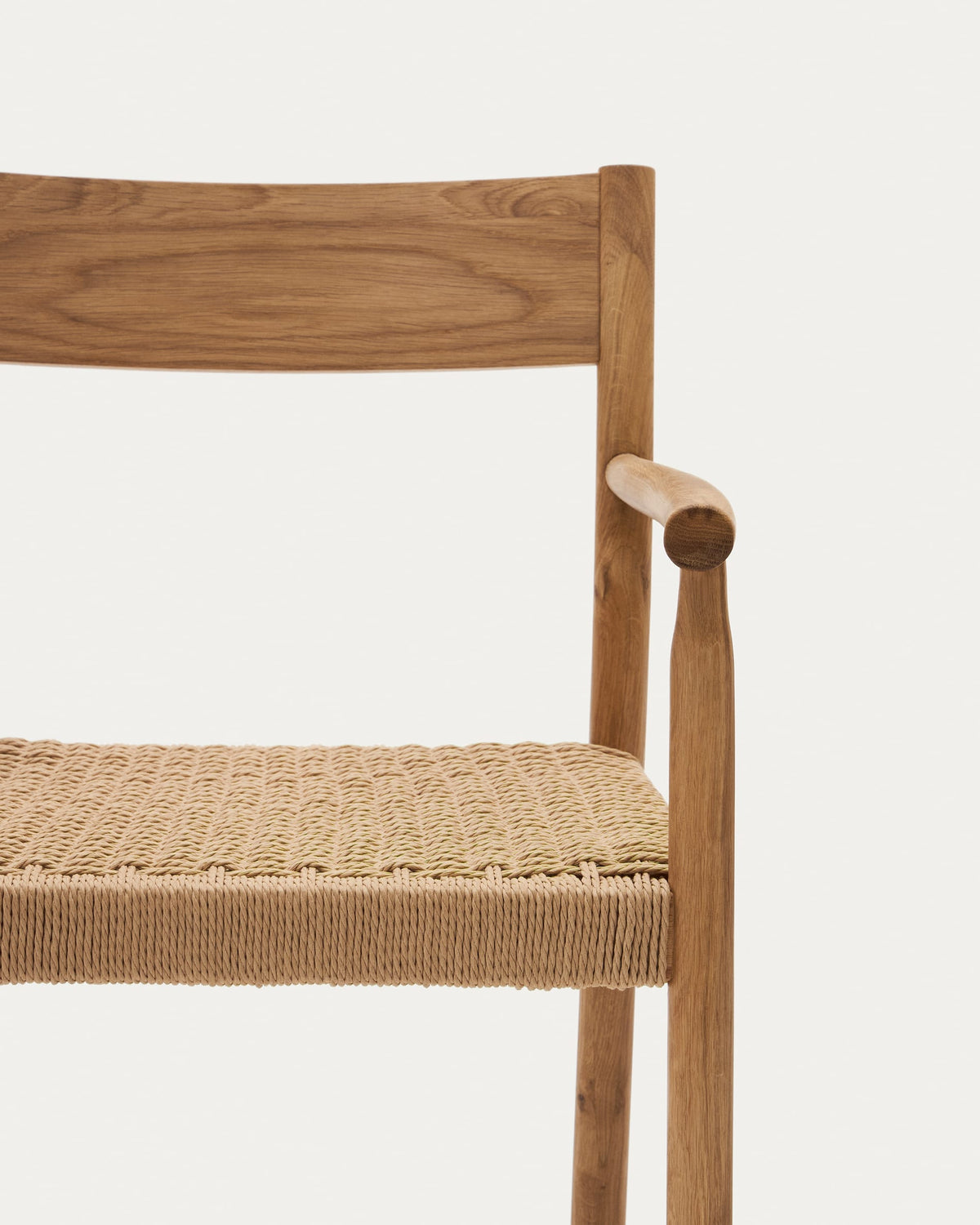 Chaise Japandi en bois de chêne massif avec finition naturelle et assise en corde - Yalia