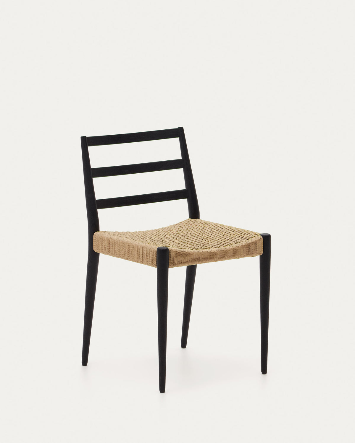 Chaise Japandi en bois de chêne massif avec finition noire et assise en corde - Analy