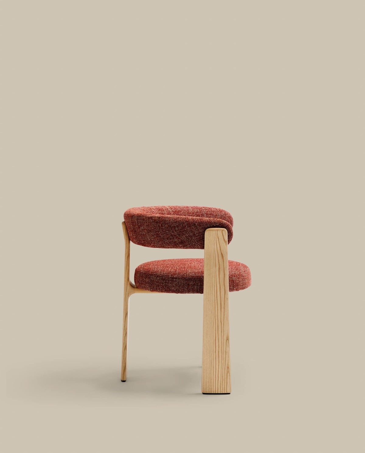 Chaise Japandi à 3 pieds en chenille terracotta et bois de frêne finition ton naturel - Granite