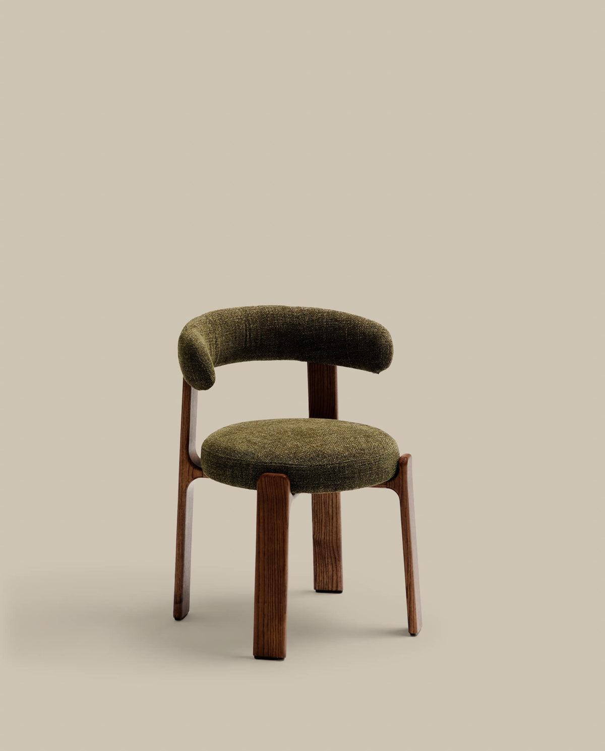 Chaise Japandi en tissu chenille vert et bois de frêne finition noyer - Granite