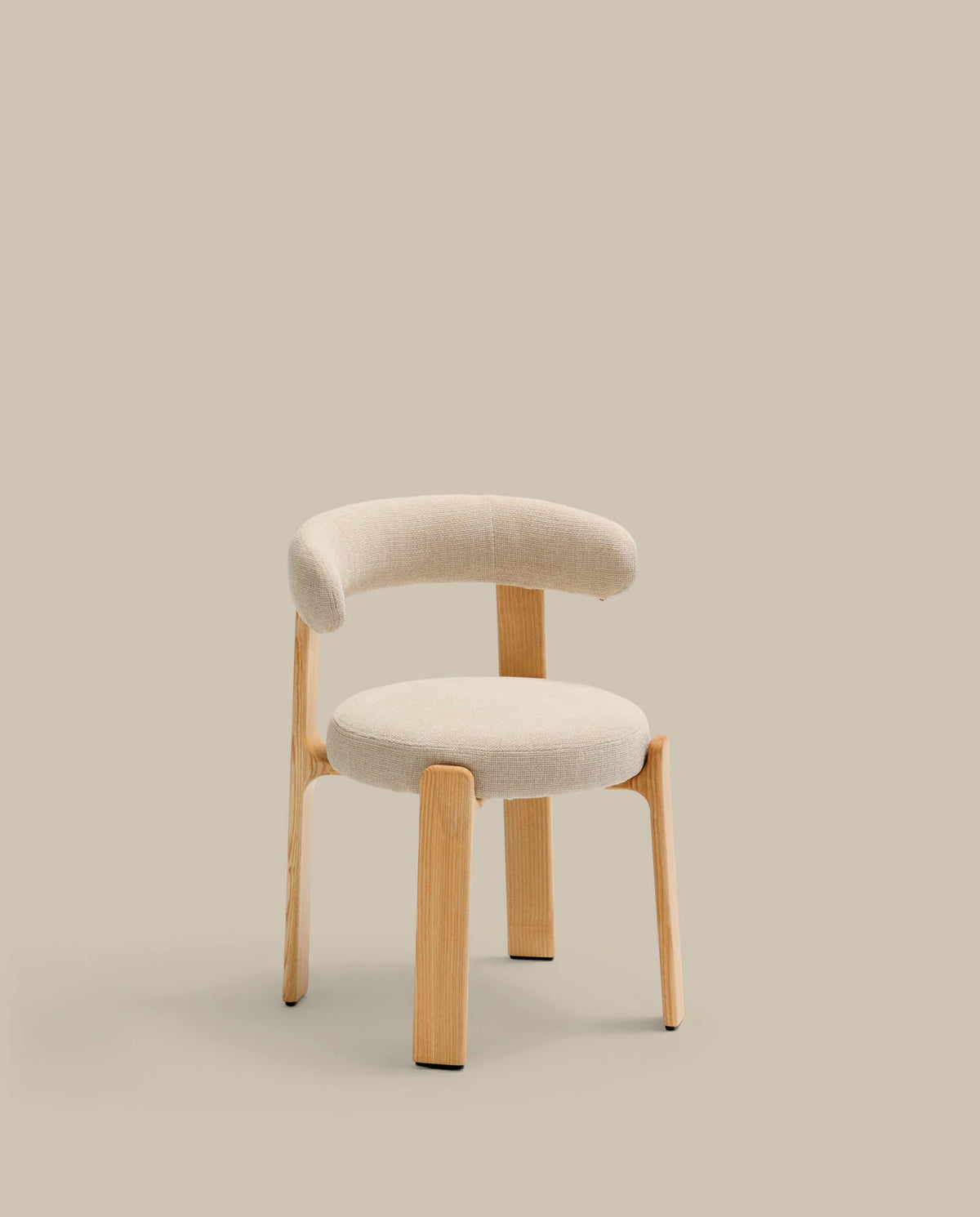 Chaise Japandi en tissu chenille beige et bois de frêne finition ton naturel - Granite