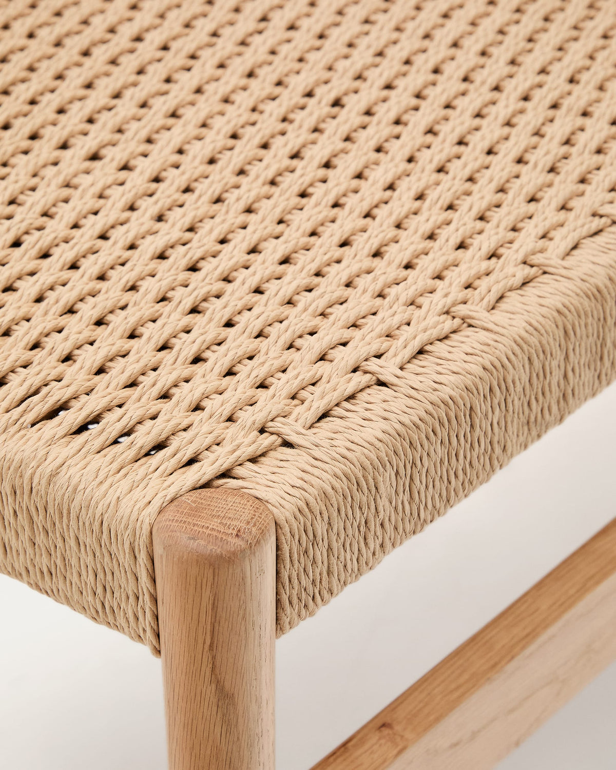 Banc Japandi en chêne massif finition naturelle et assise en corde 120 cm - Zaide
