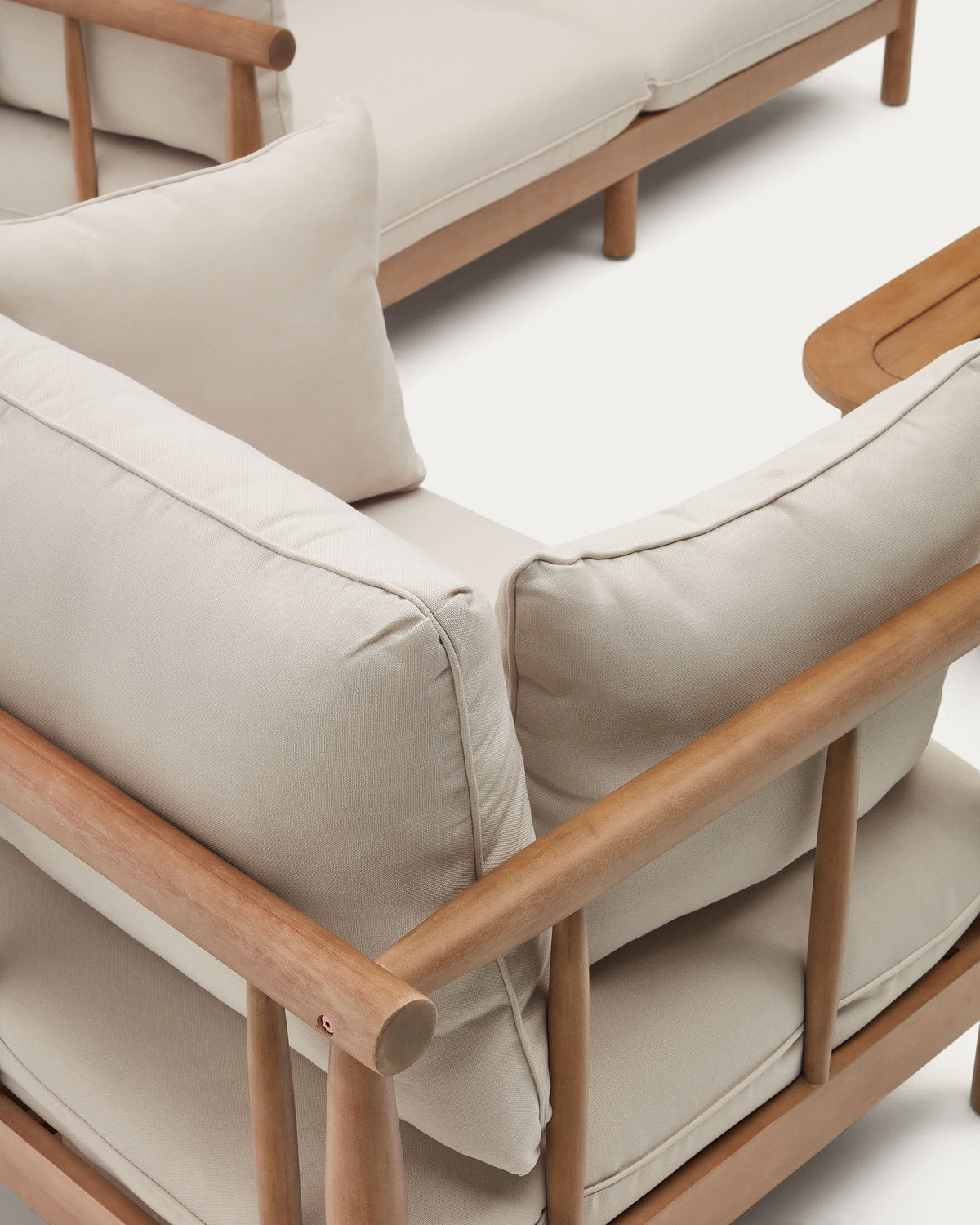 Ensemble Japandi ensemble de 2 fauteuils, canapé 2 places et table basse en bois d'eucalyptus - Sacova