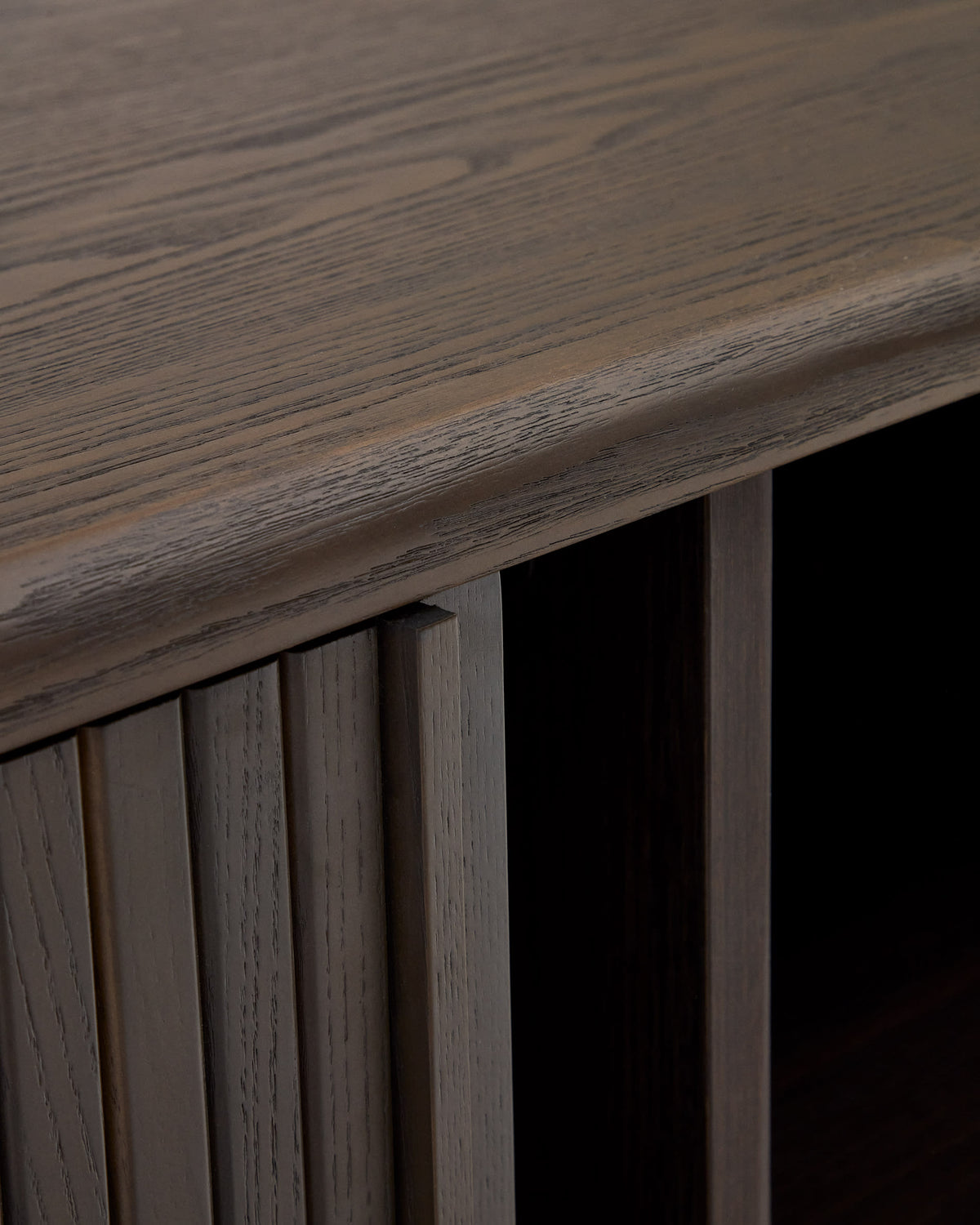 Buffet Japandi 2 portes en placage de frêne finition foncée 180 x 75 cm - Mailen