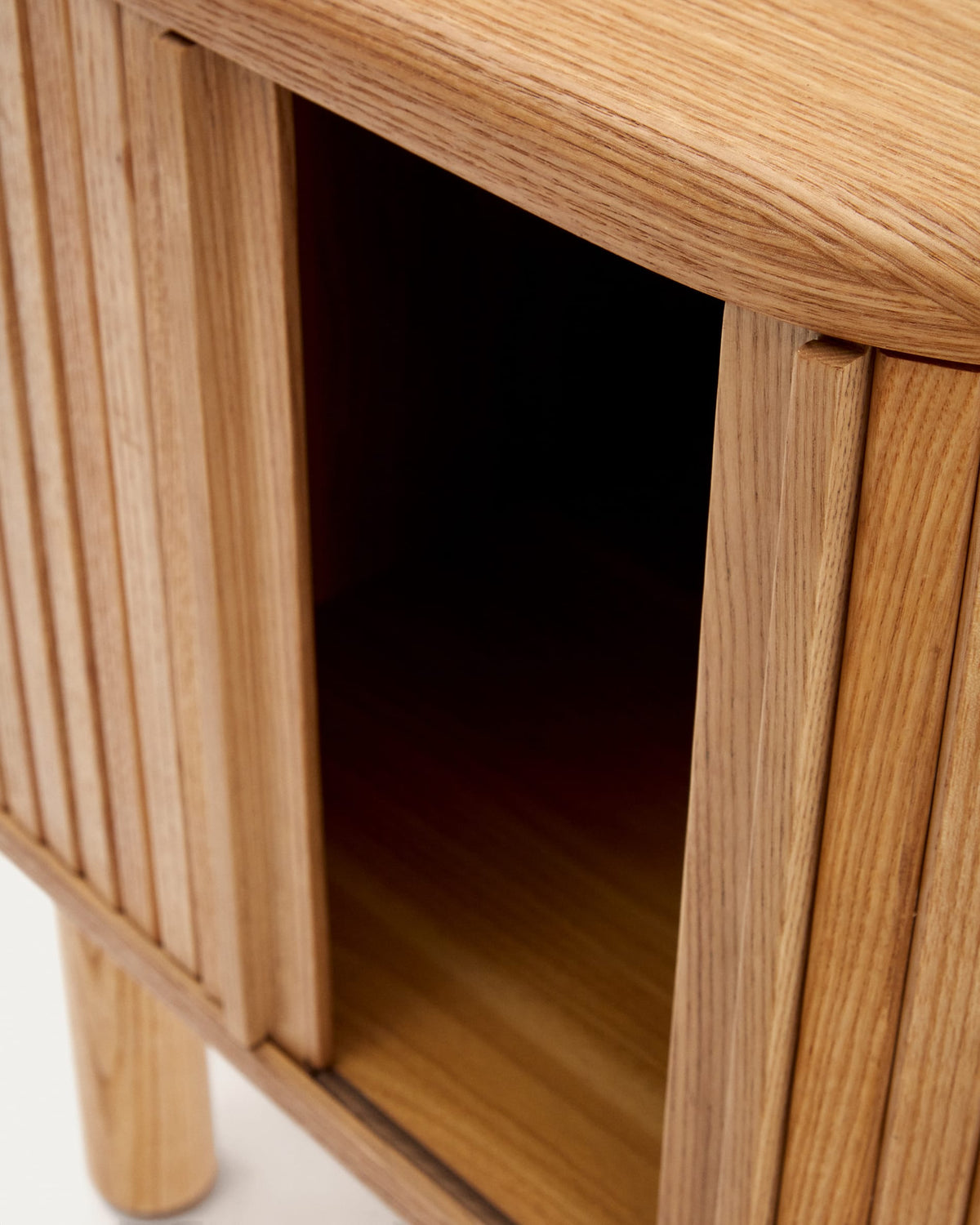 Table de chevet Japandi en placage de frêne finition naturelle 50 x 55 cm - Mailen