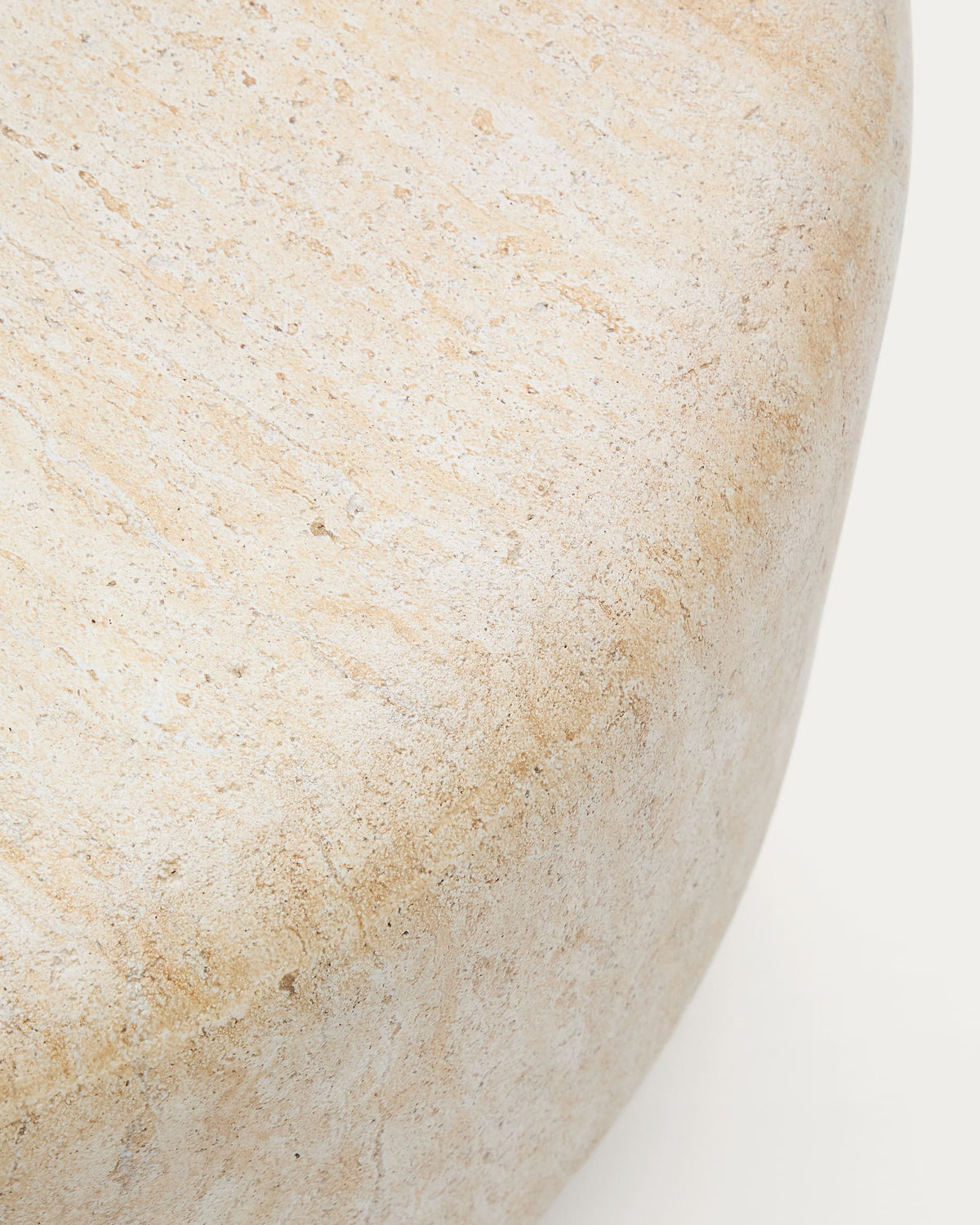 Table basse Japandi en ciment avec finition effet travertin Ø 90 cm - Drasi
