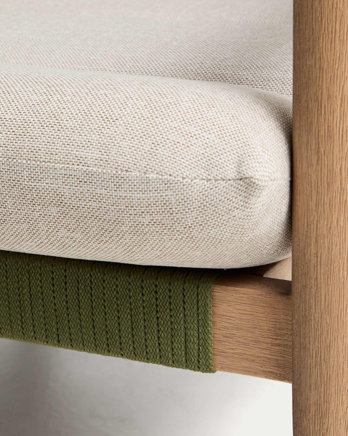 Canapé Japandi 2 places en bois d'acacia et corde verte 136 cm - Menfi