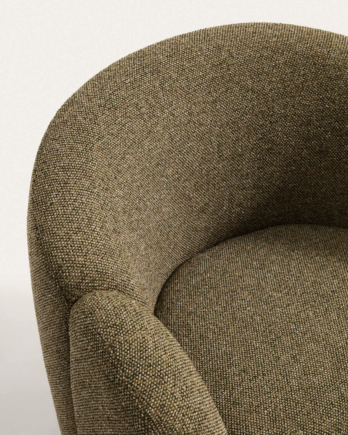 Fauteuil Japandi en chenille vert olive 85 cm - Corvena