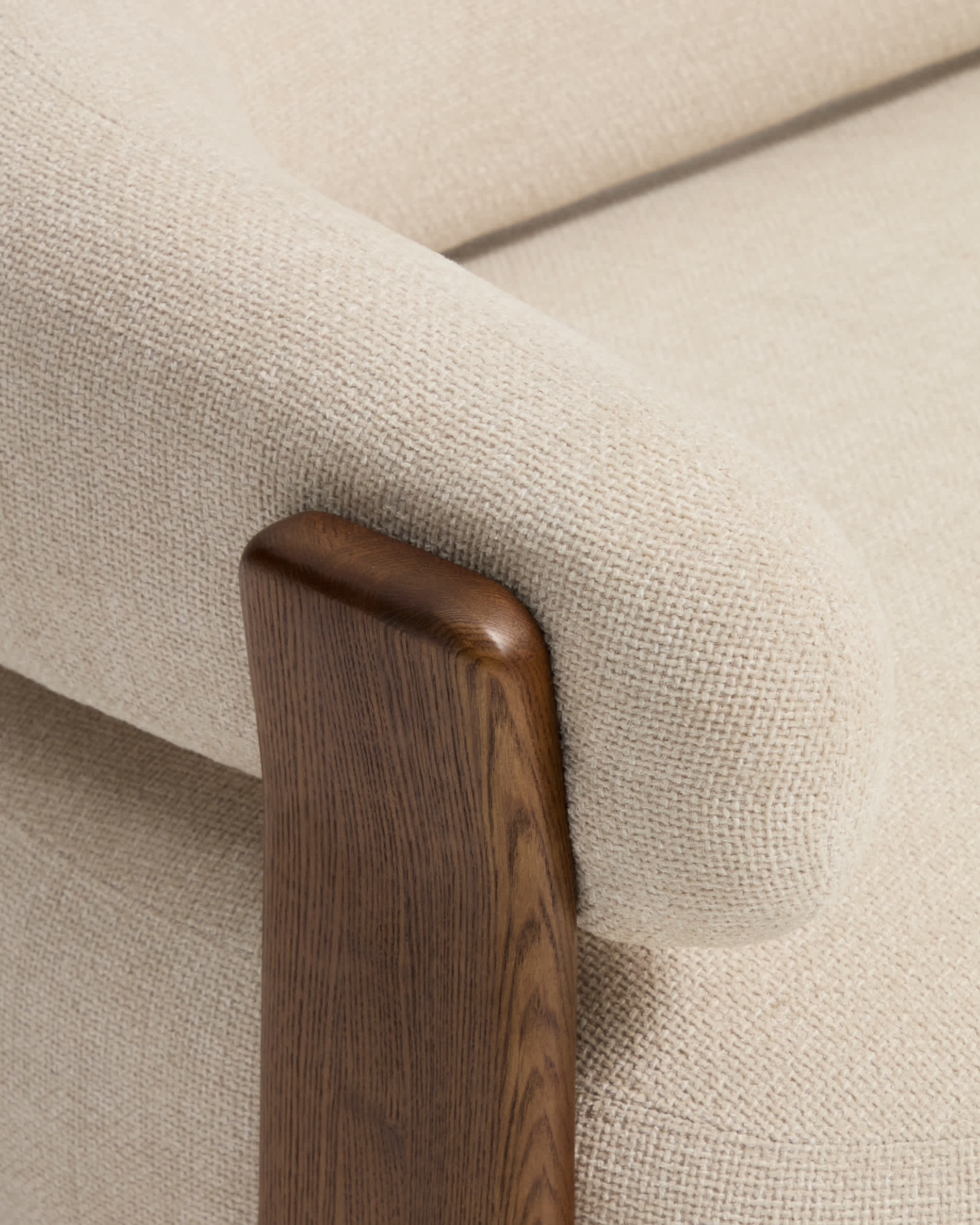 Canapé Japandi 2 places en chenille beige et pieds en bois de frêne finition noyer 155 cm - Granite