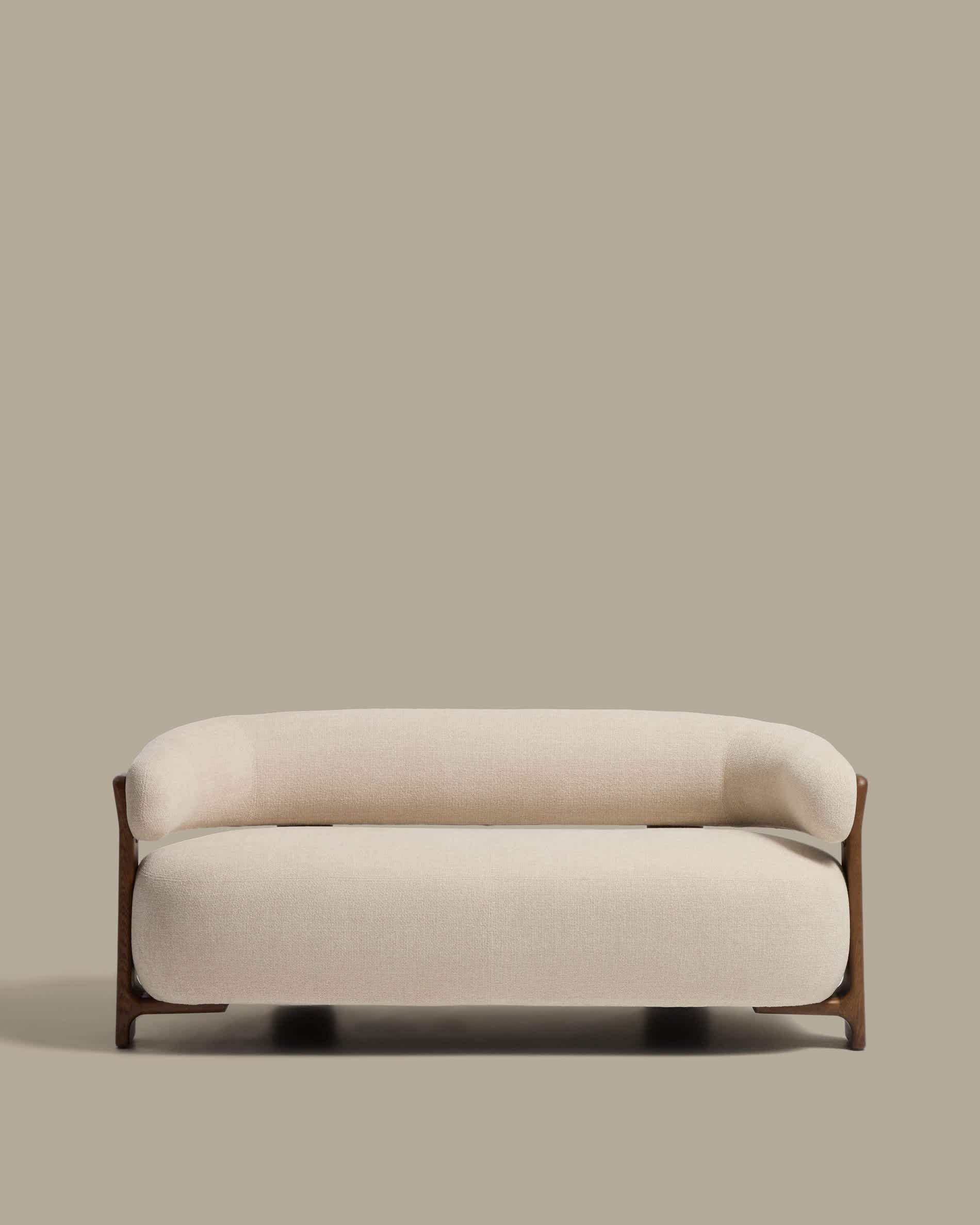 Canapé Japandi 2 places en chenille beige et pieds en bois de frêne finition noyer 155 cm - Granite