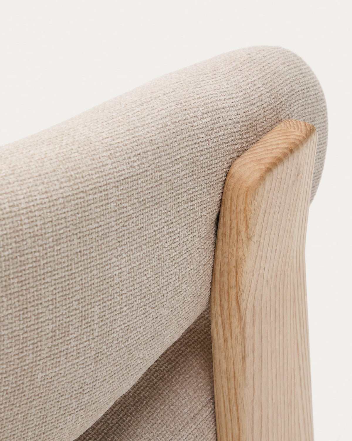 Fauteuil Japandi tissu chenille beige pieds en bois de frêne finition ton naturel - Granite