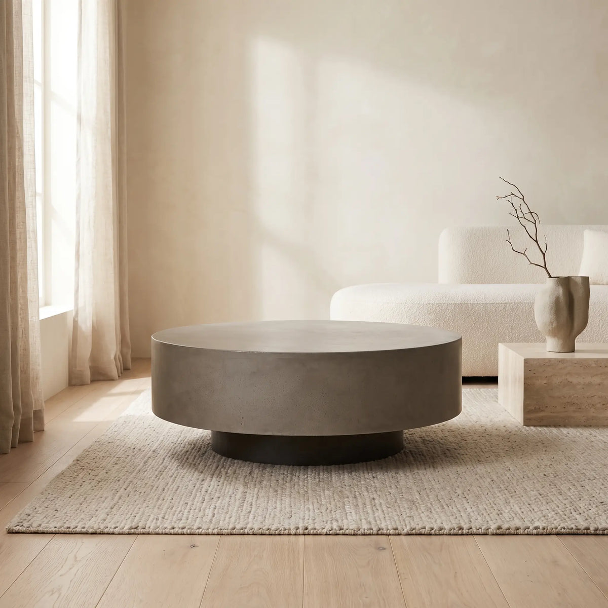 Table basse ronde Japandi en ciment Ø 80 cm - Garbet