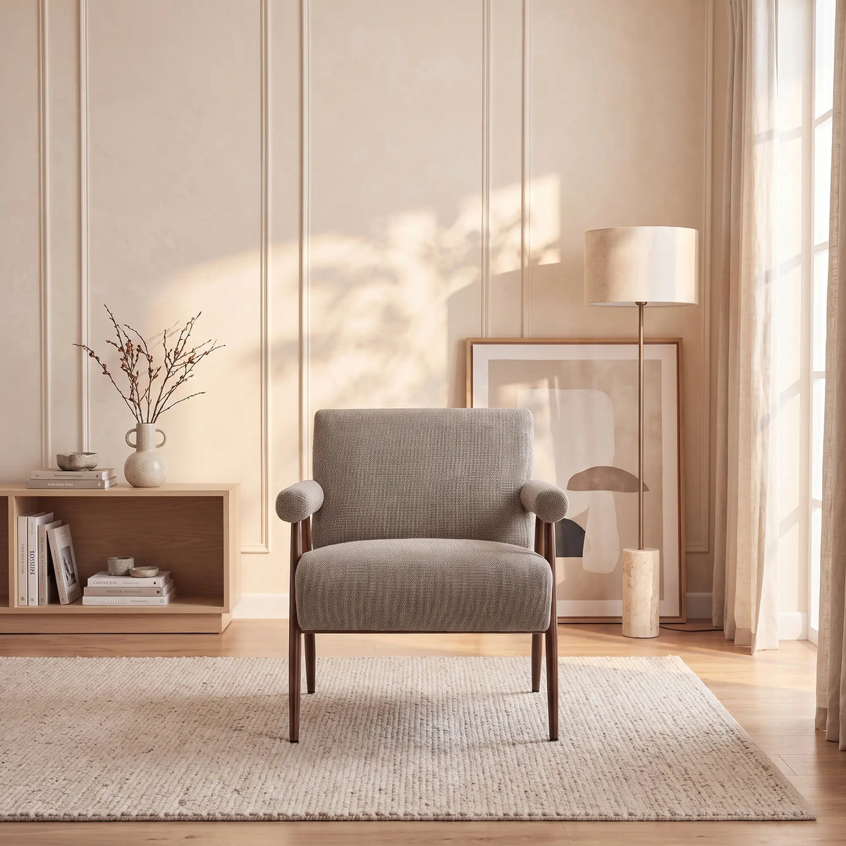 Fauteuil Japandi en tissu texturé taupe avec pieds effet bois - Mirosia