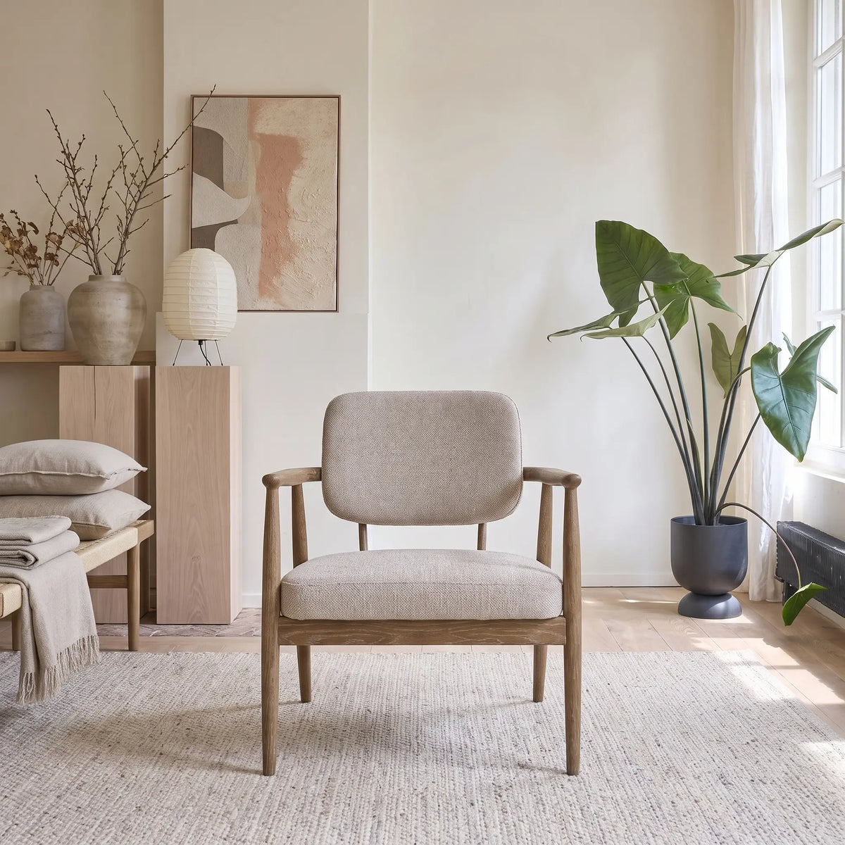 Fauteuil Japandi en bois de chêne massif et tissu texturé beige chiné - Eugène