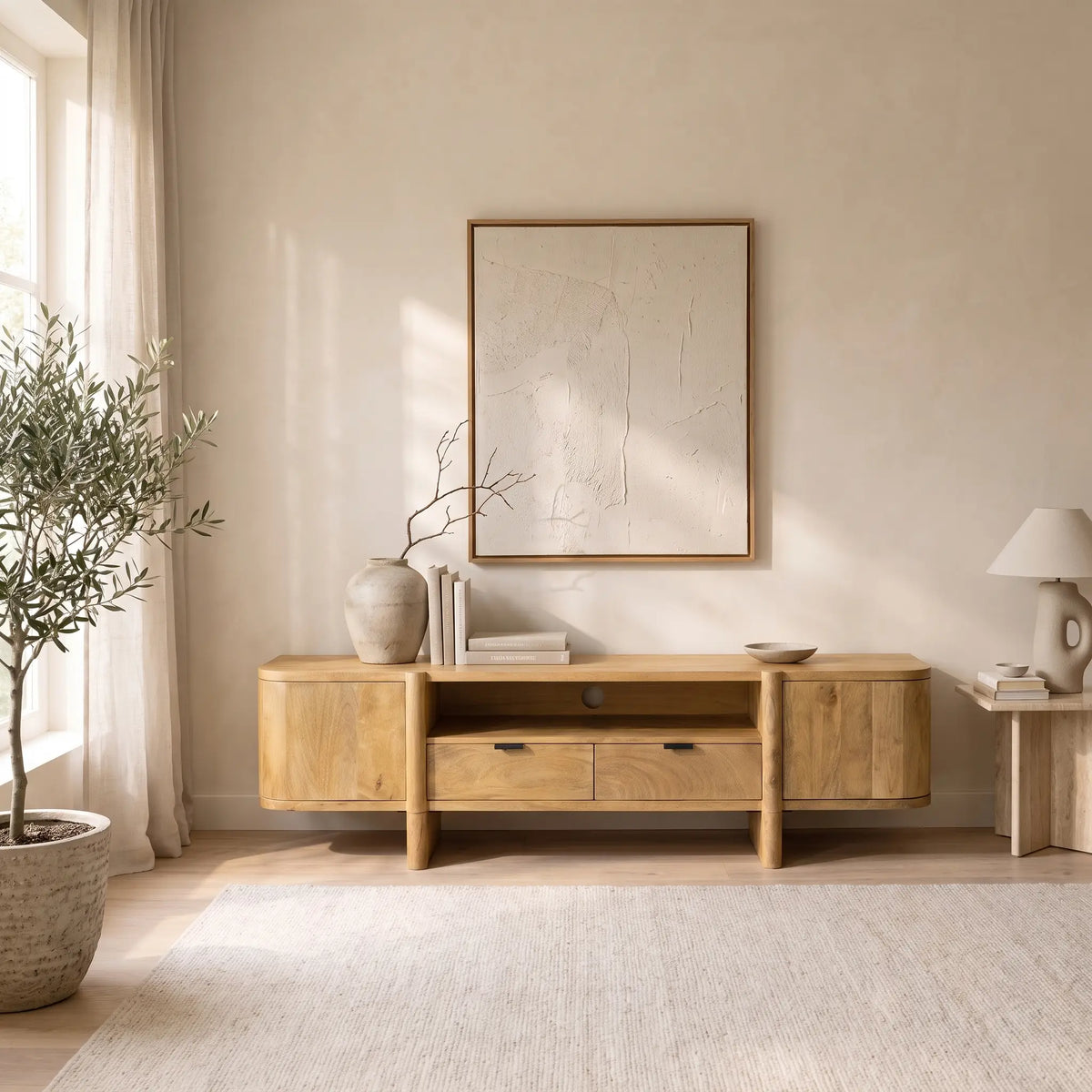 Meuble TV Japandi 2 portes 2 tiroirs et 1 niche en manguier naturel clair 175 x 50 cm - Melyran