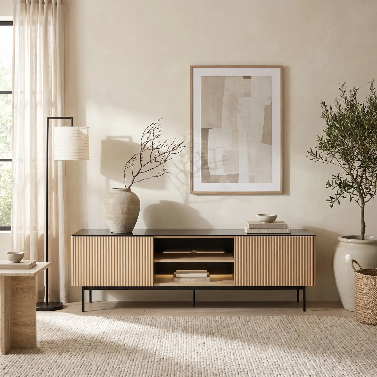 Meuble TV Japandi 2 portes et niches LED en MDF et verre fumé naturel et noir 180 x 57 cm - Sayera